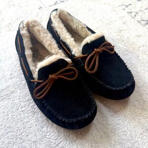 Ugg Slippers Moccasins 8 black